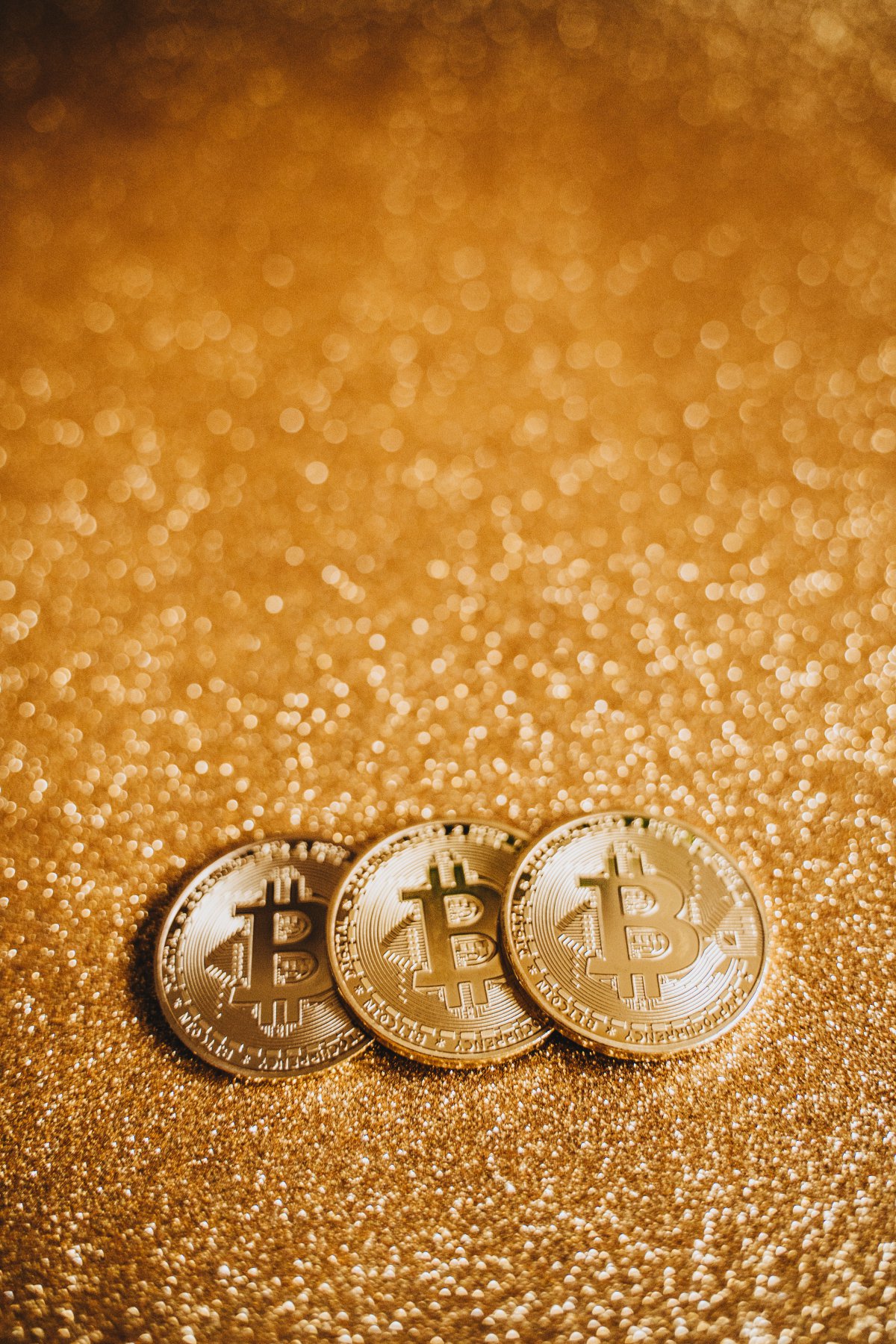 涉案14亿元！某短视频平台员工被曝内外勾结骗取补贴奖励金通过比特币等洗白资金