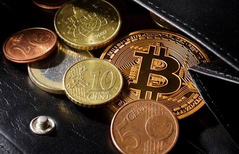 8月16日今日加密货币价格:比特币稳如泰山!ETH却暴跌4%MNT逆势狂拉12%!抄底机会浮现?